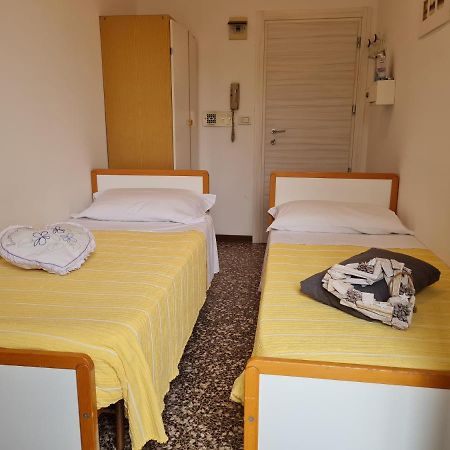 Hotel Marconi Miramare Rimini Dış mekan fotoğraf